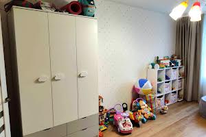 квартира за адресою Роганська вул., 130/3
