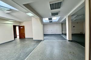 комерційна за адресою Автопаркова вул., 7