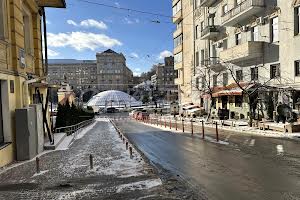 комерційна за адресою Костельна вул., 6