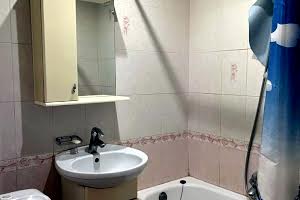 квартира за адресою Високовольтна вул., 18