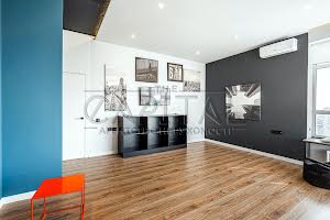 комерційна за адресою Кловський узвіз (Кловський), 7a