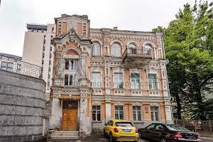 комерційна за адресою Лютеранська вул., 12