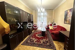 квартира за адресою Космічна вул., 4/11
