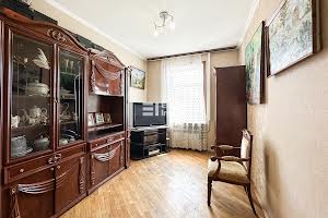 квартира за адресою Кравцова, 4
