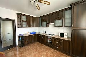 квартира за адресою Тролейбусна вул., 32