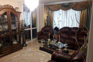 квартира по адресу Строителей ул., 8