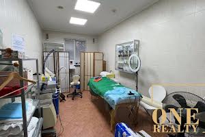 комерційна за адресою Варязький пров., 8