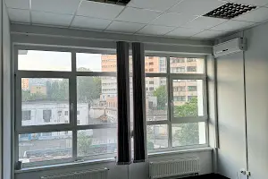 комерційна за адресою Кловський узвіз, 7