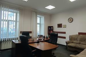 комерційна за адресою Лютеранська вул., 12