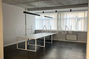 комерційна за адресою Лесі Українки бульв., 7-Б
