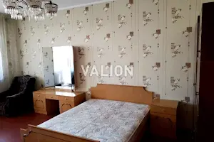 квартира за адресою Анни Ахматової вул., 25