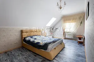 будинок за адресою Бровари, Абрикосова вул., 1
