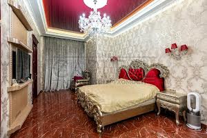 будинок за адресою с. Нові Безрадичі, садова, 155