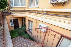 комерційна за адресою Миру вул., 41