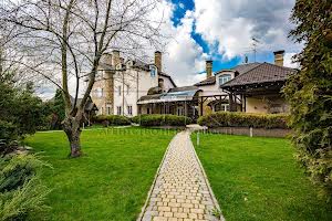 коммерческая по адресу Бориспільський, 1