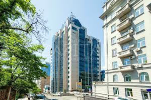 комерційна за адресою Шовковична вул., 42