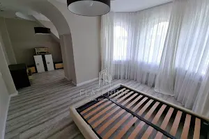 дом по адресу Павла Загребельного ул. (Миколи Раєвського)