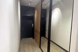 комерційна за адресою Бессарабська пл., 5