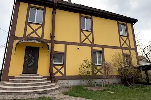 будинок за адресою Київська
