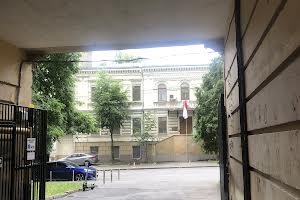 комерційна за адресою Обсерваторна вул., 10
