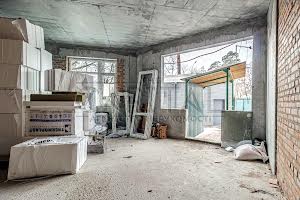 комерційна за адресою Мальовнича вул., 3
