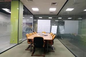 комерційна за адресою Братів Чучупаків вул. (Смольна), 9