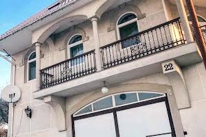 будинок за адресою Червоногірська
