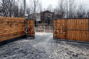 будинок за адресою Центральна вул.