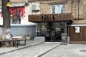 комерційна за адресою Олеся Гончара вул., 65-А