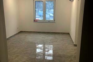 комерційна за адресою Миколи Вінграновського вул., 2