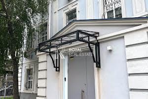 комерційна за адресою Саксаганського вул., 88