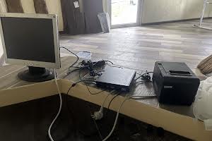 комерційна за адресою с. Святопетрівське, Лесі Українки бульв., 4б
