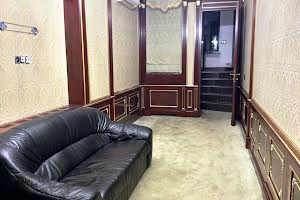 комерційна за адресою Костельна вул., 6