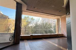 комерційна за адресою Жилянська вул., 59