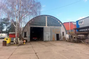 коммерческая по адресу Радистов ул., 6
