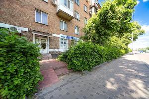 комерційна за адресою Любомира Гузара просп. (Космонавта Комарова), 38-А