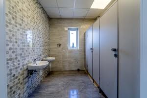 комерційна за адресою Стеценка вул., 223