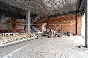 коммерческая по адресу вул. Центральна, 68