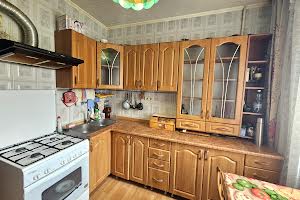квартира за адресою Каштанова вул., 8