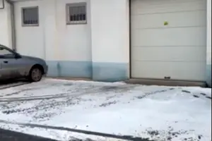 комерційна за адресою Романа Шухевича вул., 7