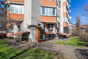 комерційна за адресою Вінстона Черчилля вул. (Червоноткацька), 1