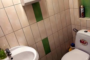 комерційна за адресою Левандовська вул. (Аніщенка), 8