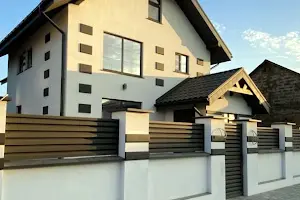 будинок за адресою Райдужна вул.