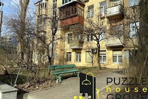 комерційна за адресою Джона Маккейна вул. (Івана Кудрі), 9