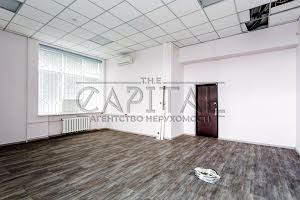 комерційна за адресою Василя Макуха вул. (Івана Шевцова), 1