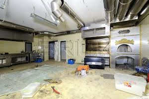 комерційна за адресою Київ, Антоновича вул. (Горького), 72