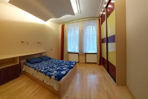 квартира по адресу Крушельницкой ул., 1