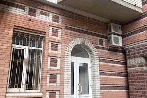 комерційна за адресою Степана Руданського вул., 4-6