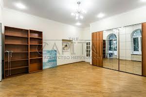 комерційна за адресою Лютеранська вул., 12