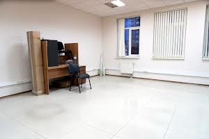 комерційна за адресою Загорівська вул. (Багговутівська), 23